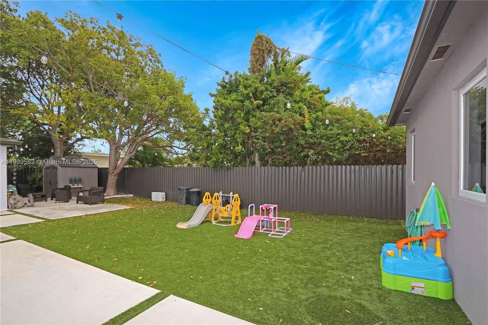 6521 SW 31st St Miami, FL 33155