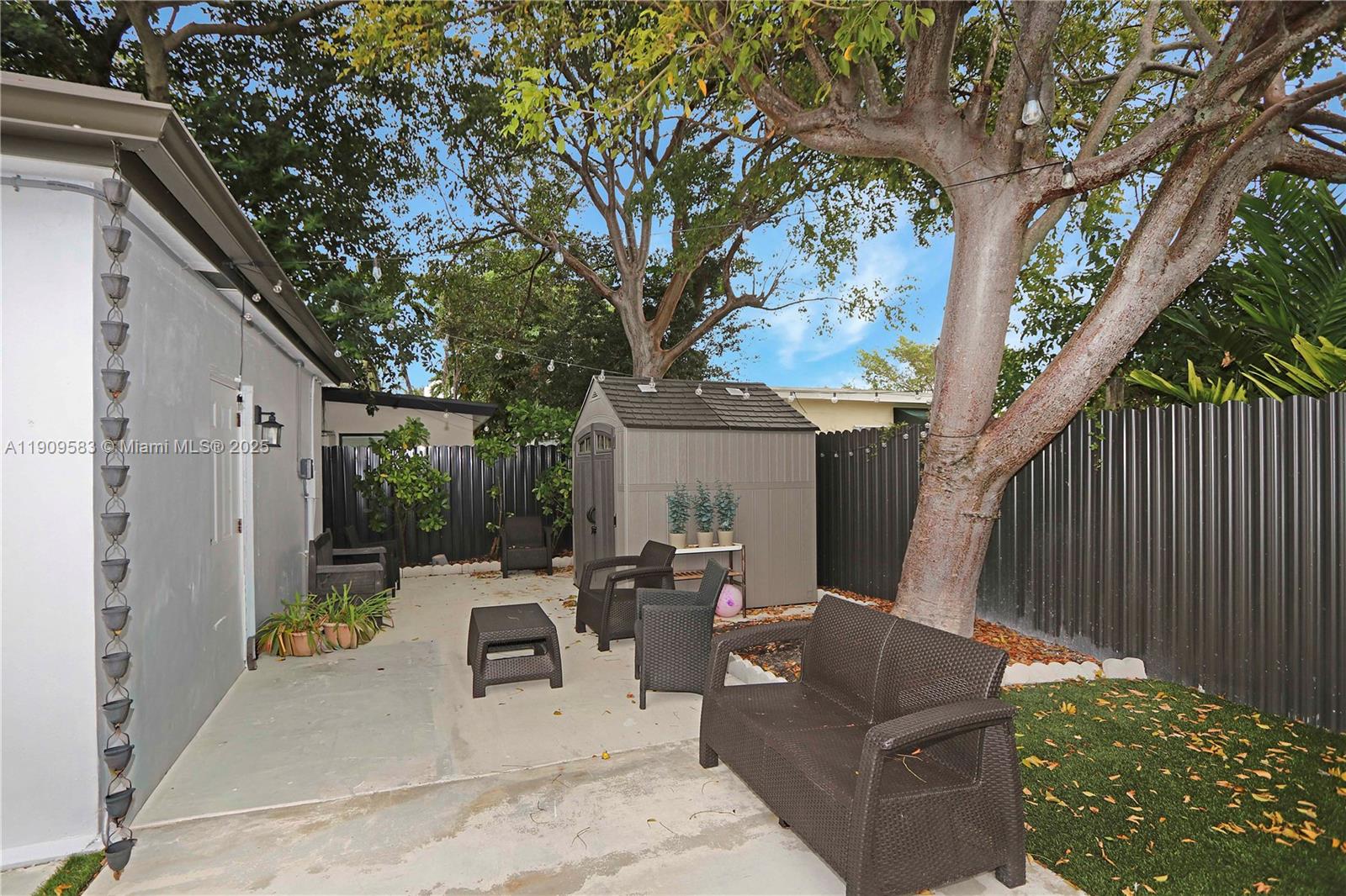 6521 SW 31st St Miami, FL 33155