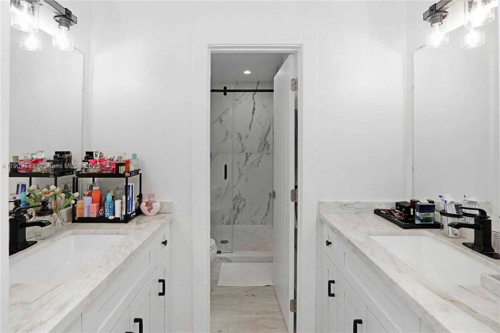 6521 SW 31st St Miami, FL 33155