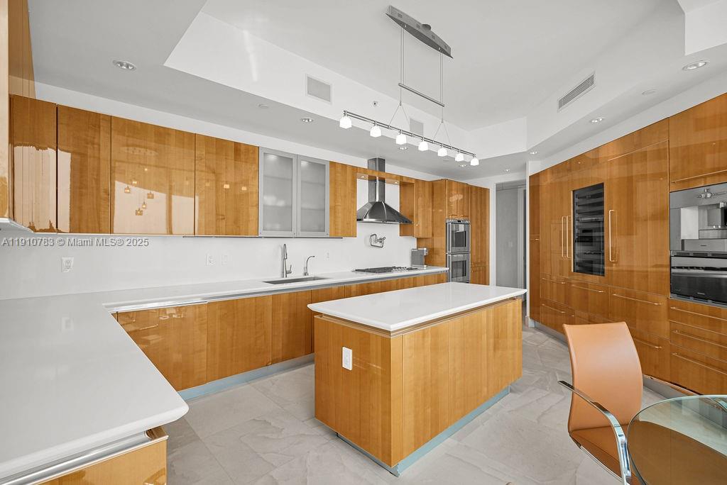 16047 Collins Ave #1104 Sunny Isles Beach, FL 33160