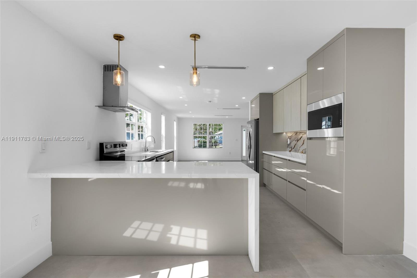 4008 Greenwood Ave West Palm Beach, FL 33407