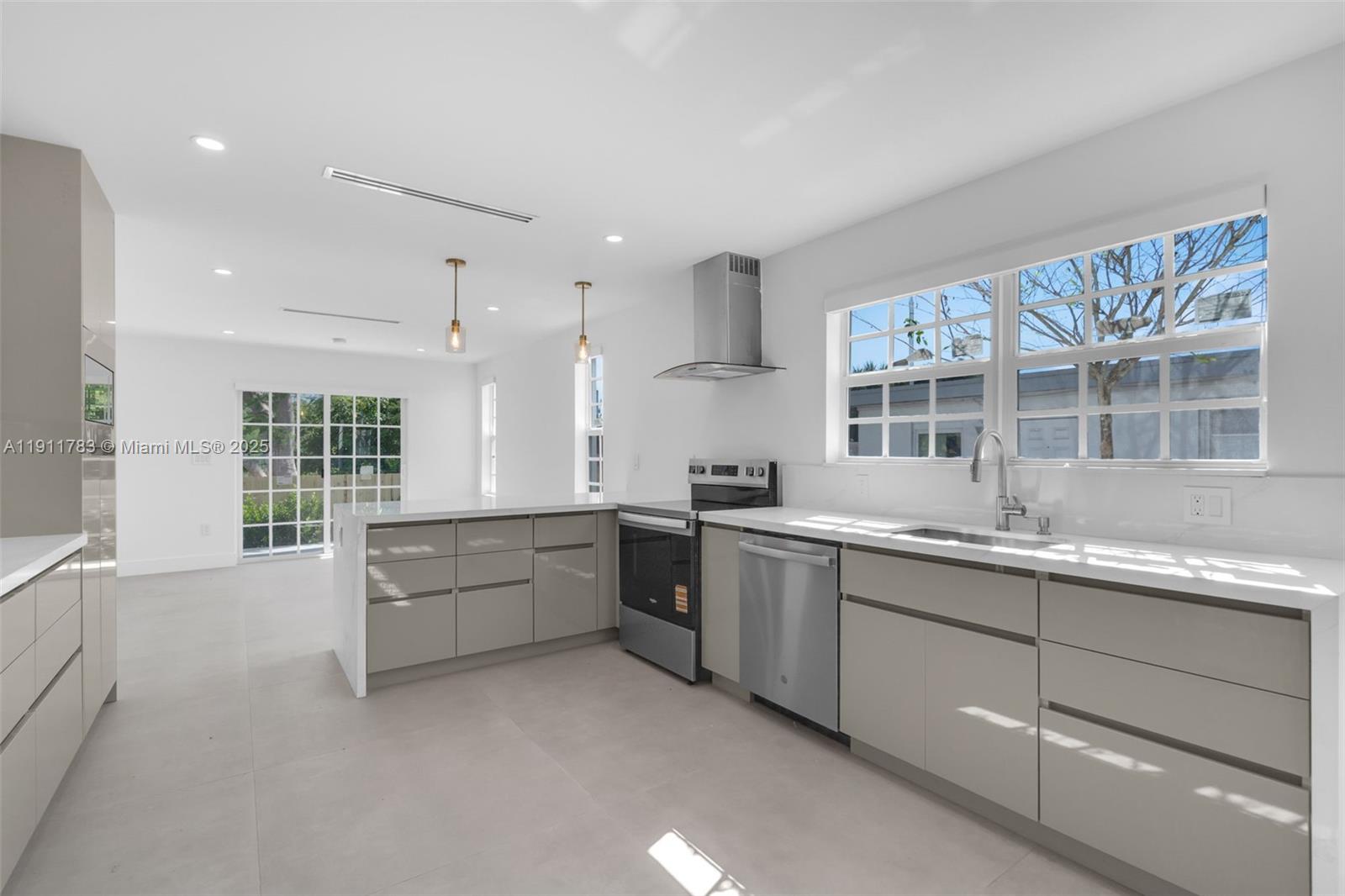 4008 Greenwood Ave West Palm Beach, FL 33407