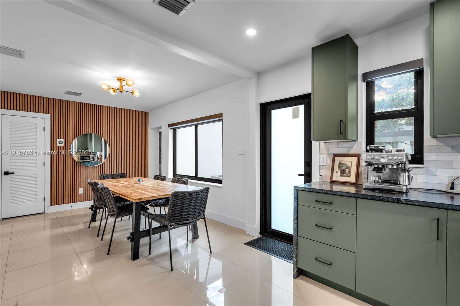 70 NE 50th St Miami, FL 33137