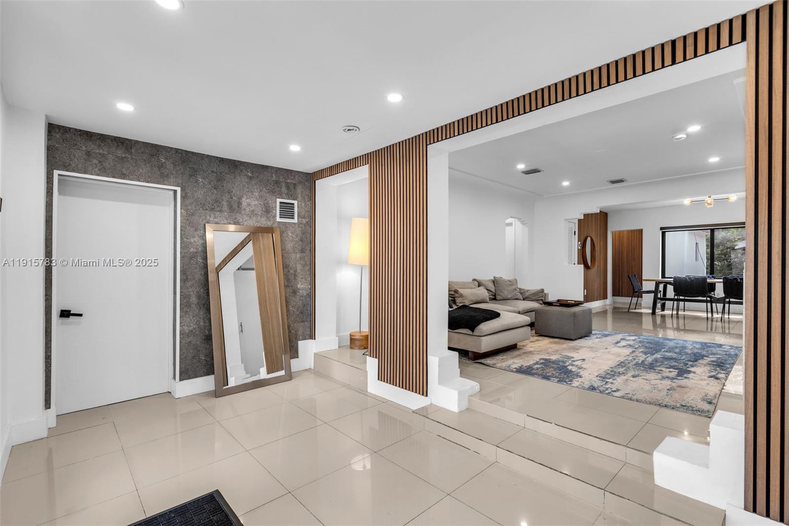 70 NE 50th St Miami, FL 33137