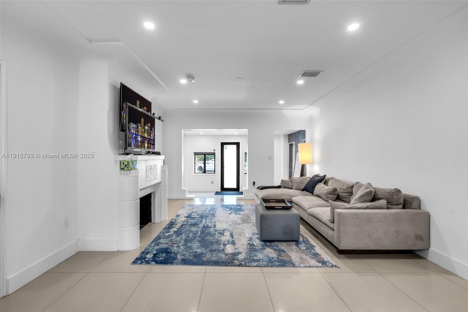 70 NE 50th St Miami, FL 33137