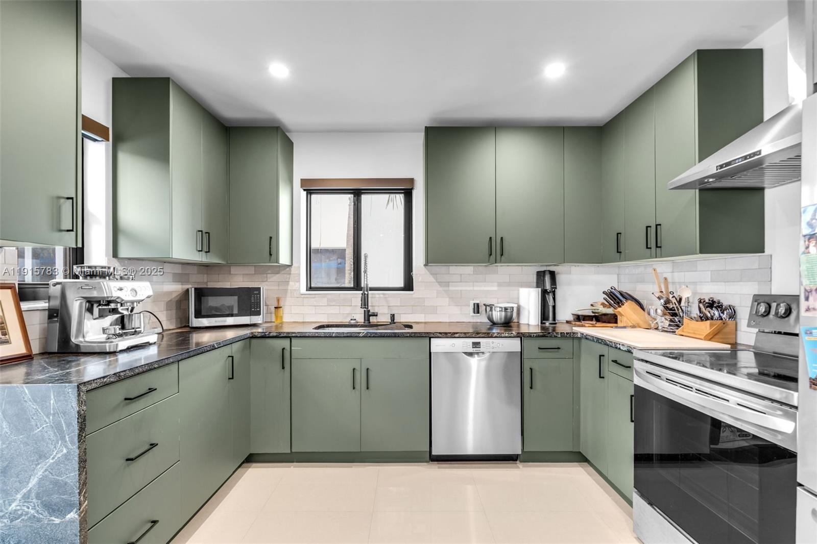 70 NE 50th St Miami, FL 33137