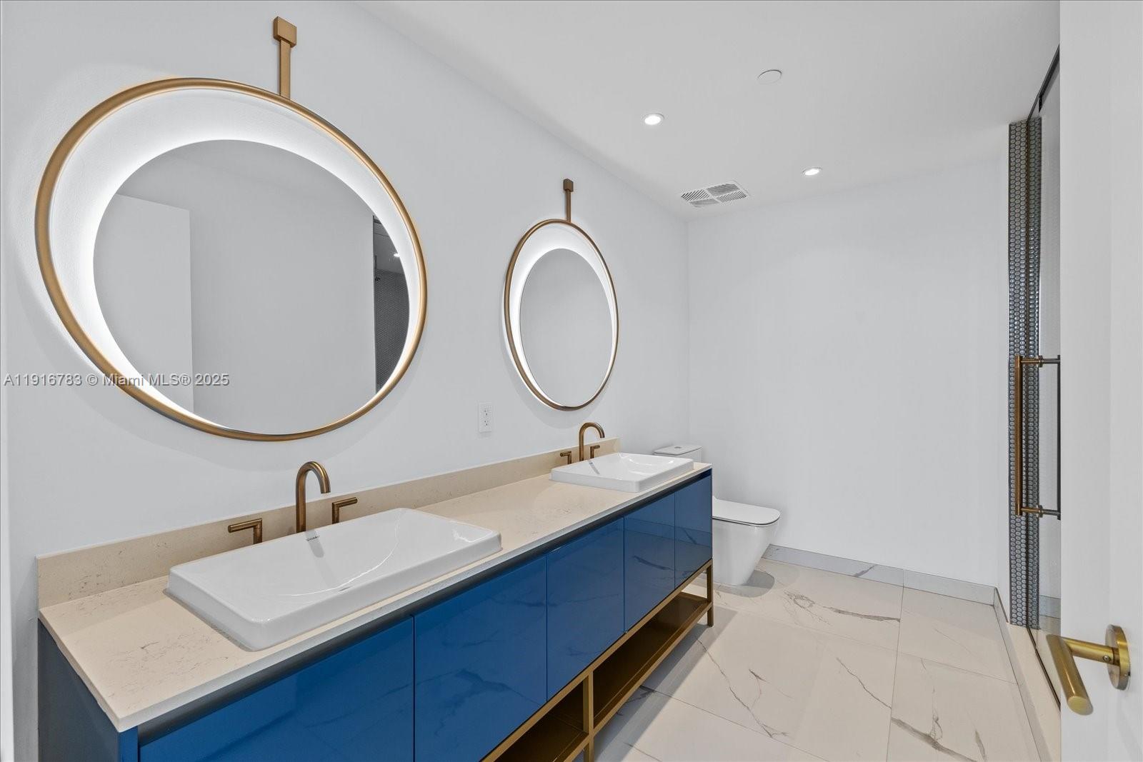 2678 Tigertail Ave #1605 Miami, FL 33133