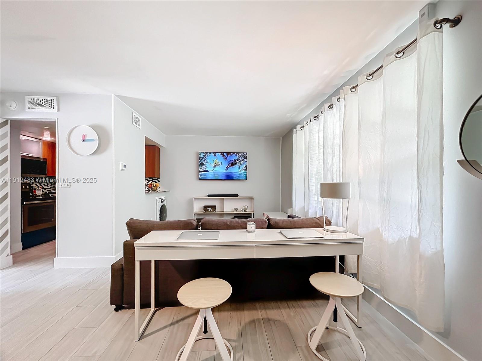 651 NE 60th St #12 Miami, FL 33137