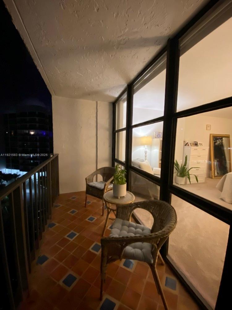 800 Parkview Dr #726 Hallandale Beach, FL 33009