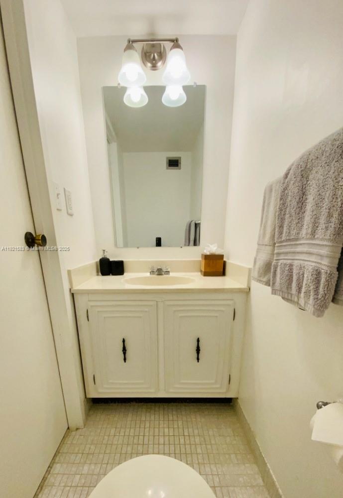 800 Parkview Dr #726 Hallandale Beach, FL 33009