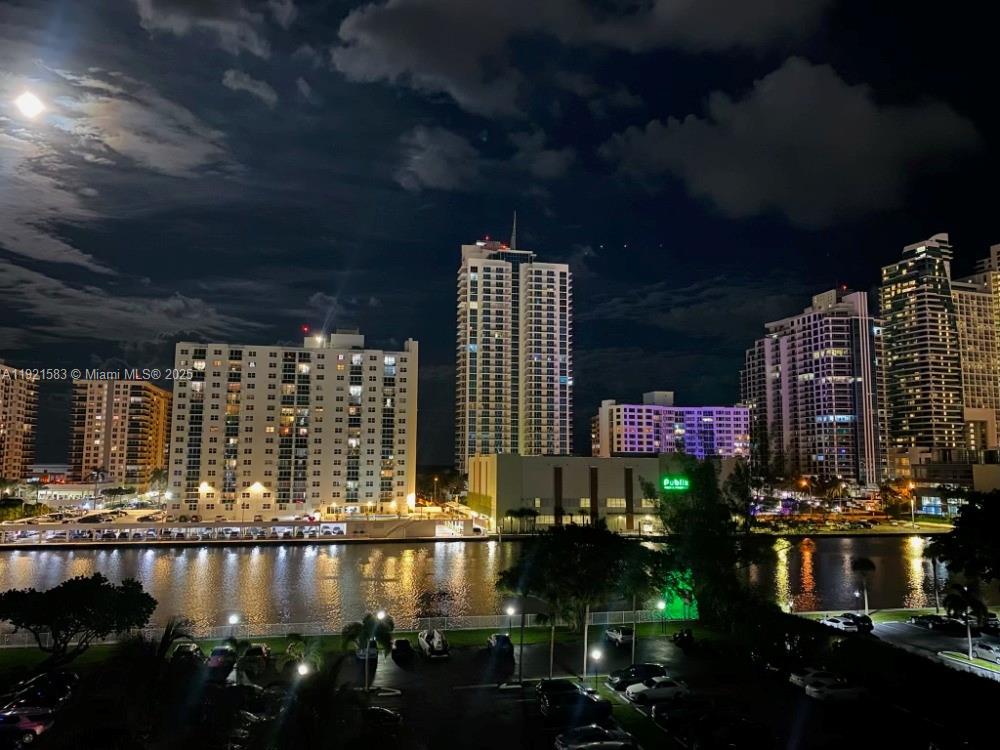 800 Parkview Dr #726 Hallandale Beach, FL 33009