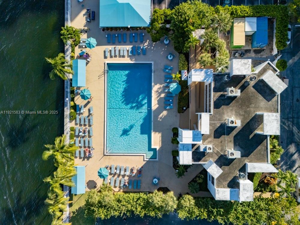 800 Parkview Dr #726 Hallandale Beach, FL 33009