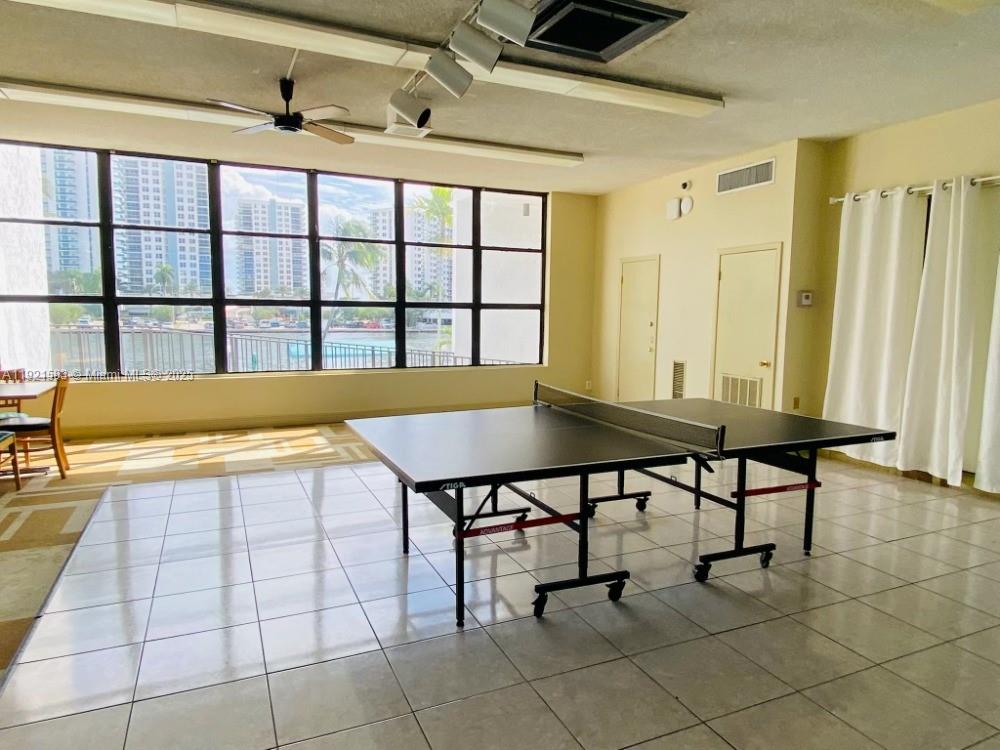 800 Parkview Dr #726 Hallandale Beach, FL 33009