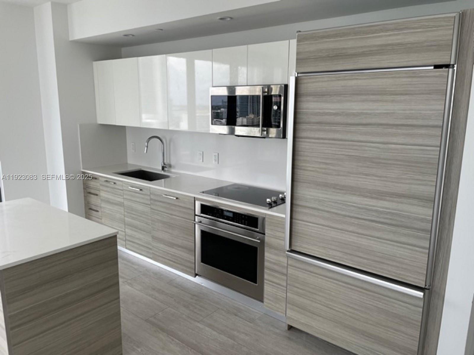 121 NE 34th St #1604 Miami, FL 33137