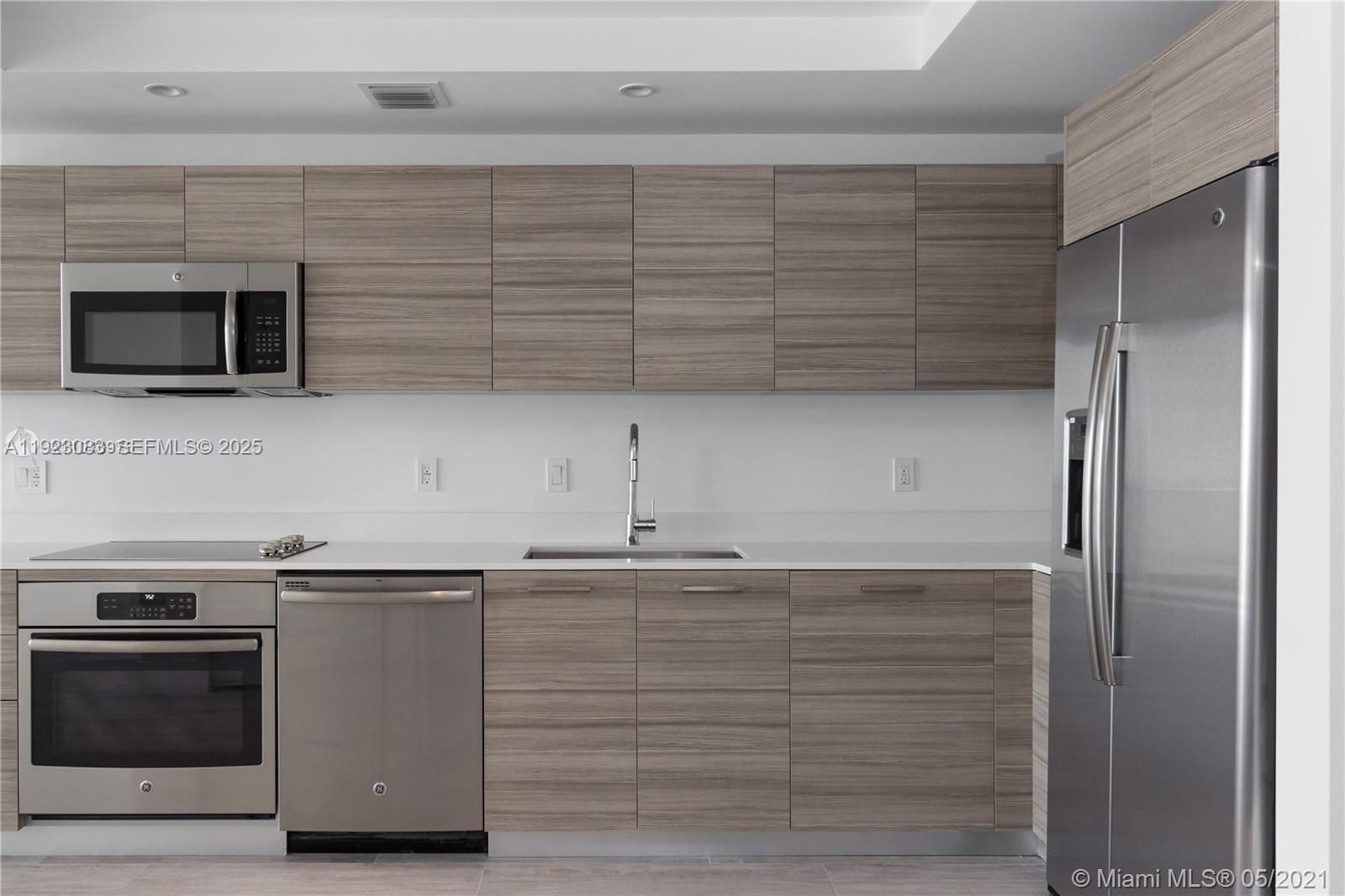 121 NE 34th St #1604 Miami, FL 33137