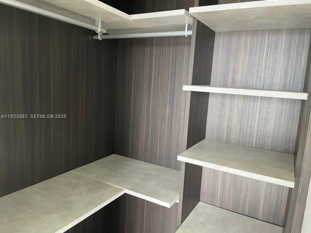 121 NE 34th St #1604 Miami, FL 33137