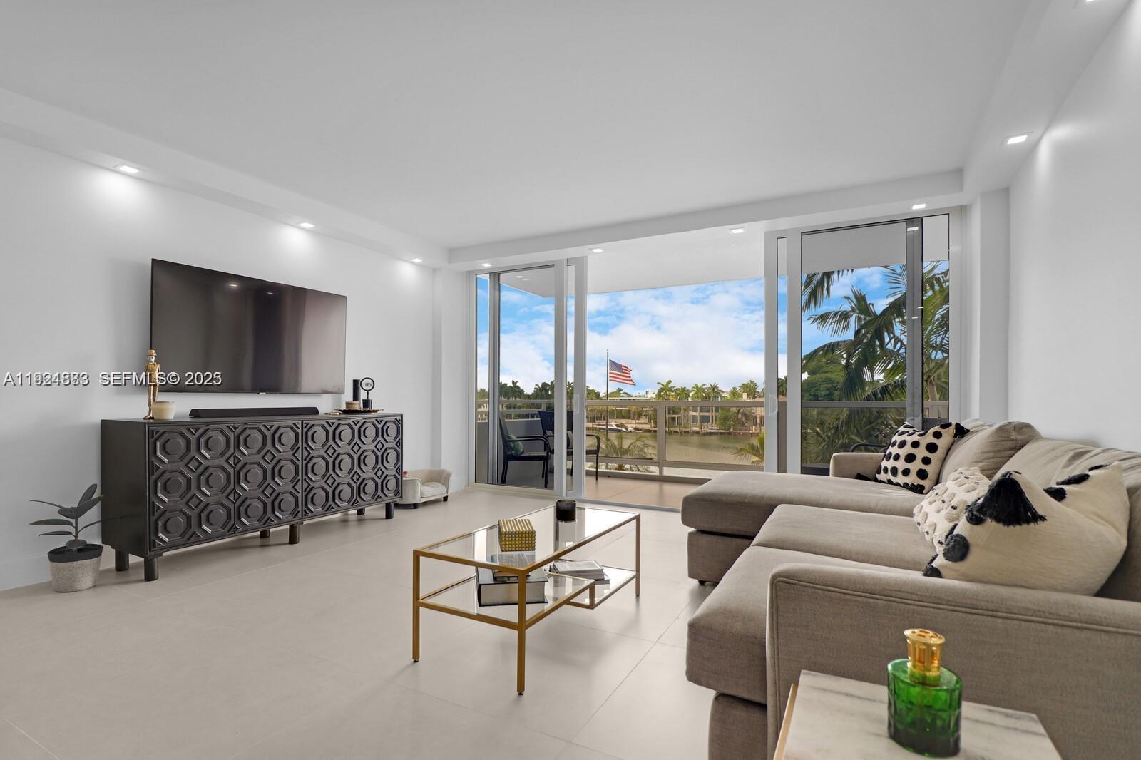 5700 Collins Ave #3J Miami Beach, FL 33140