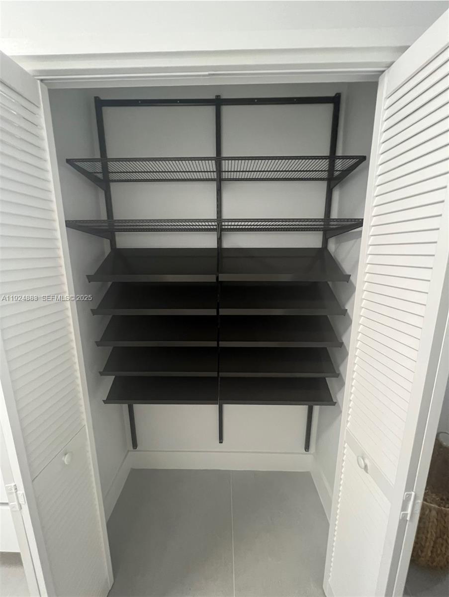 5700 Collins Ave #3J Miami Beach, FL 33140