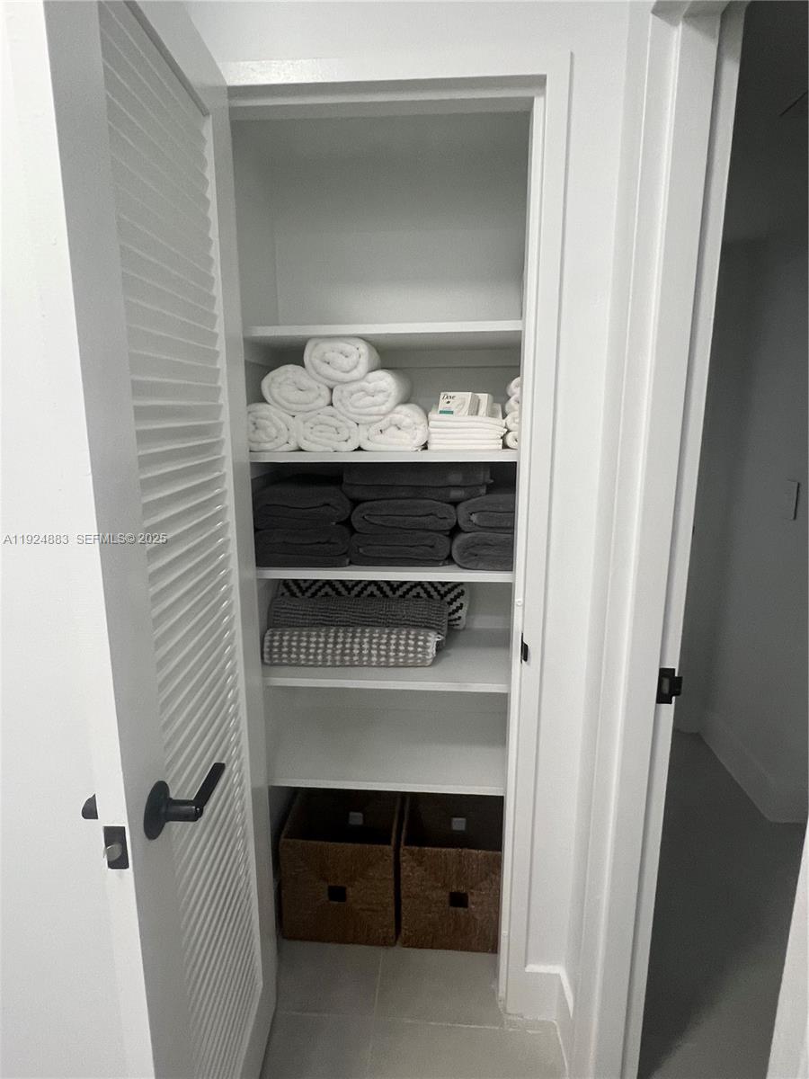 5700 Collins Ave #3J Miami Beach, FL 33140