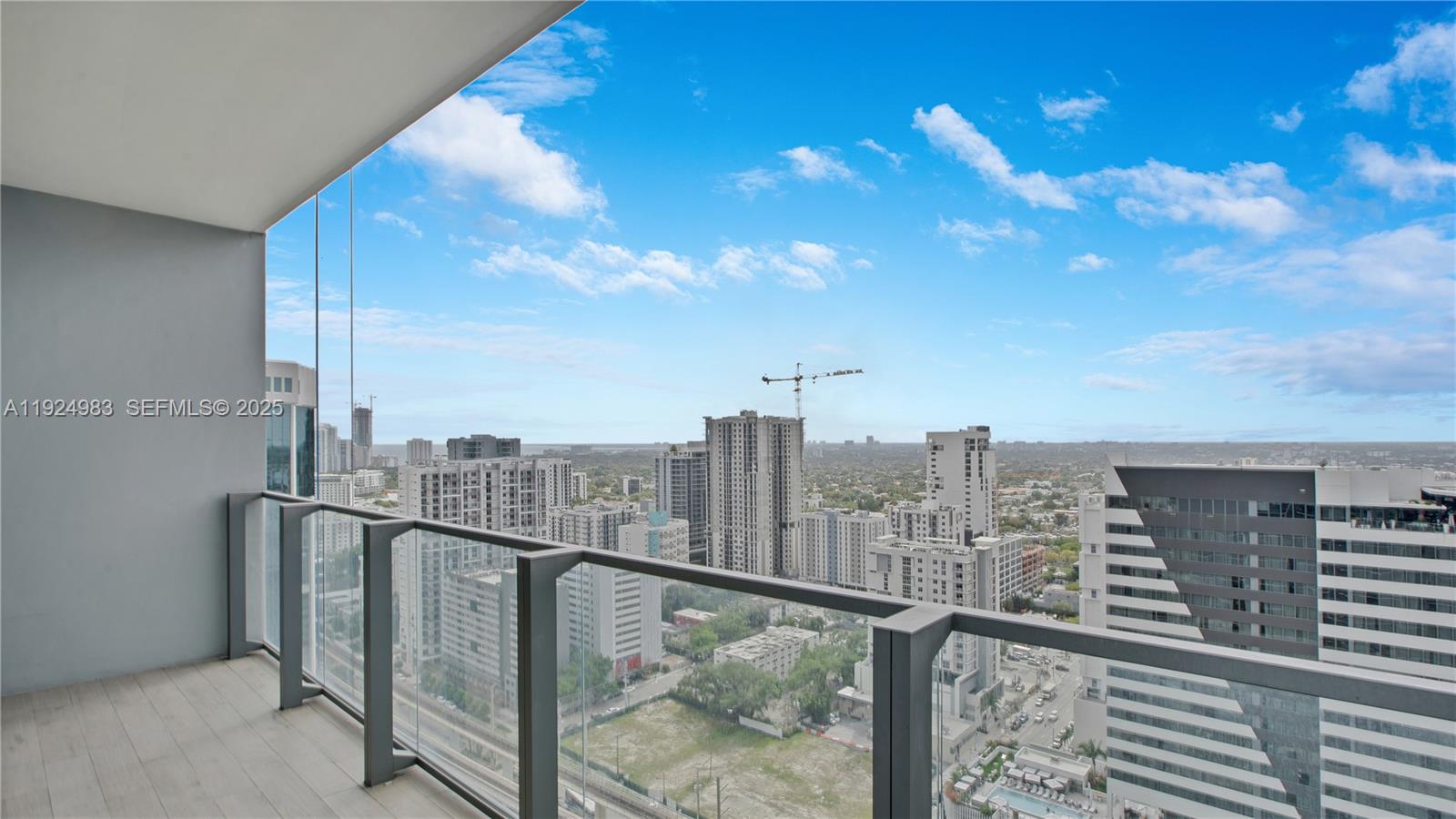 88 SW 7th St #2008 Miami, FL 33130