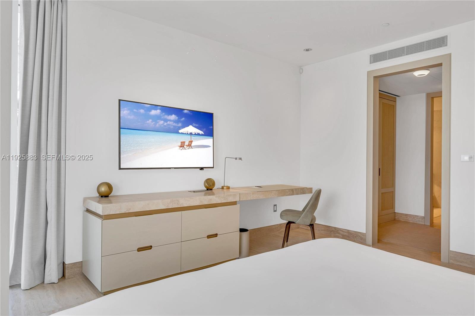 9111 Collins Ave #N-914 Surfside, FL 33154