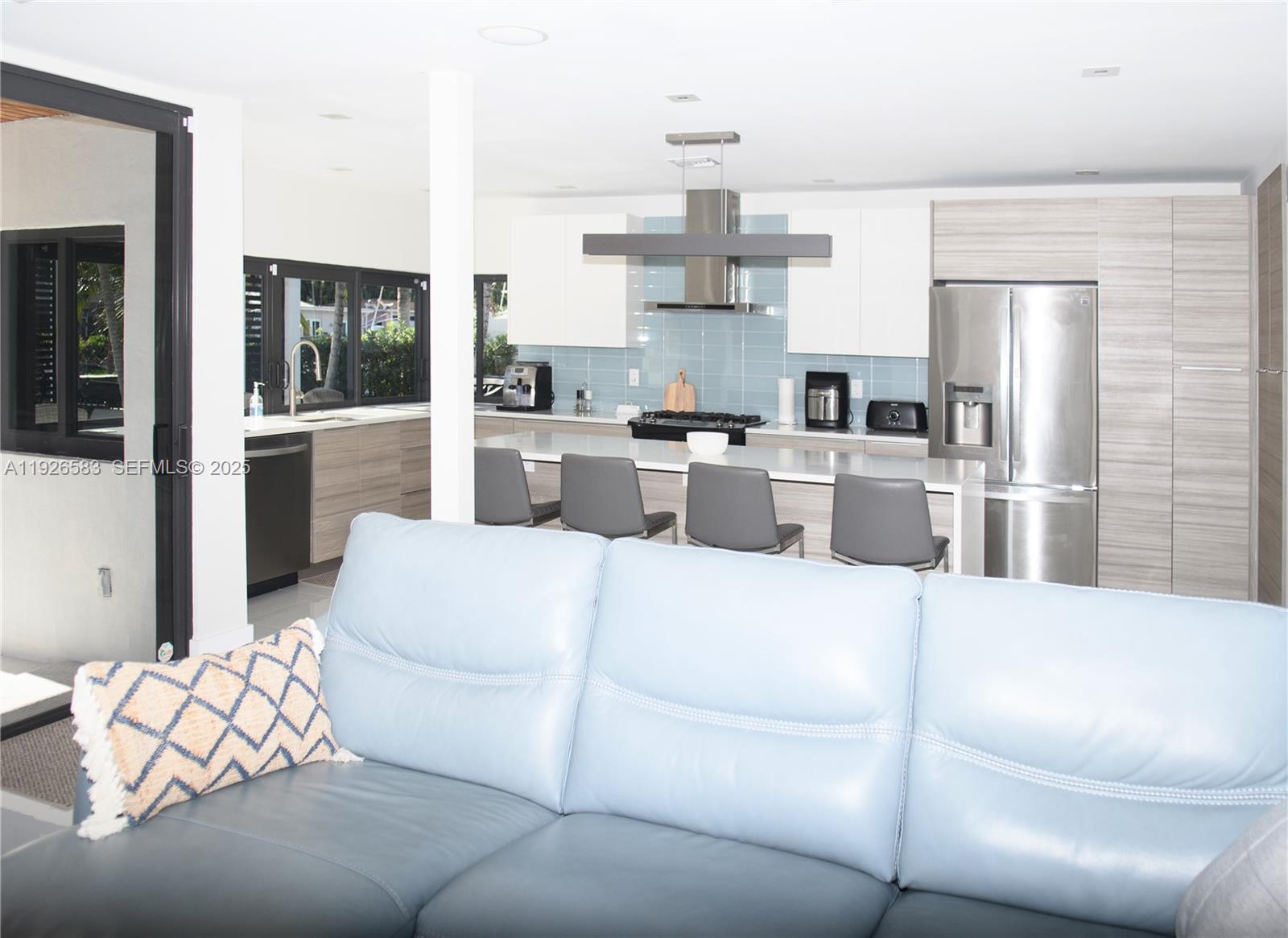 2734 SE 14th St Pompano Beach, FL 33062