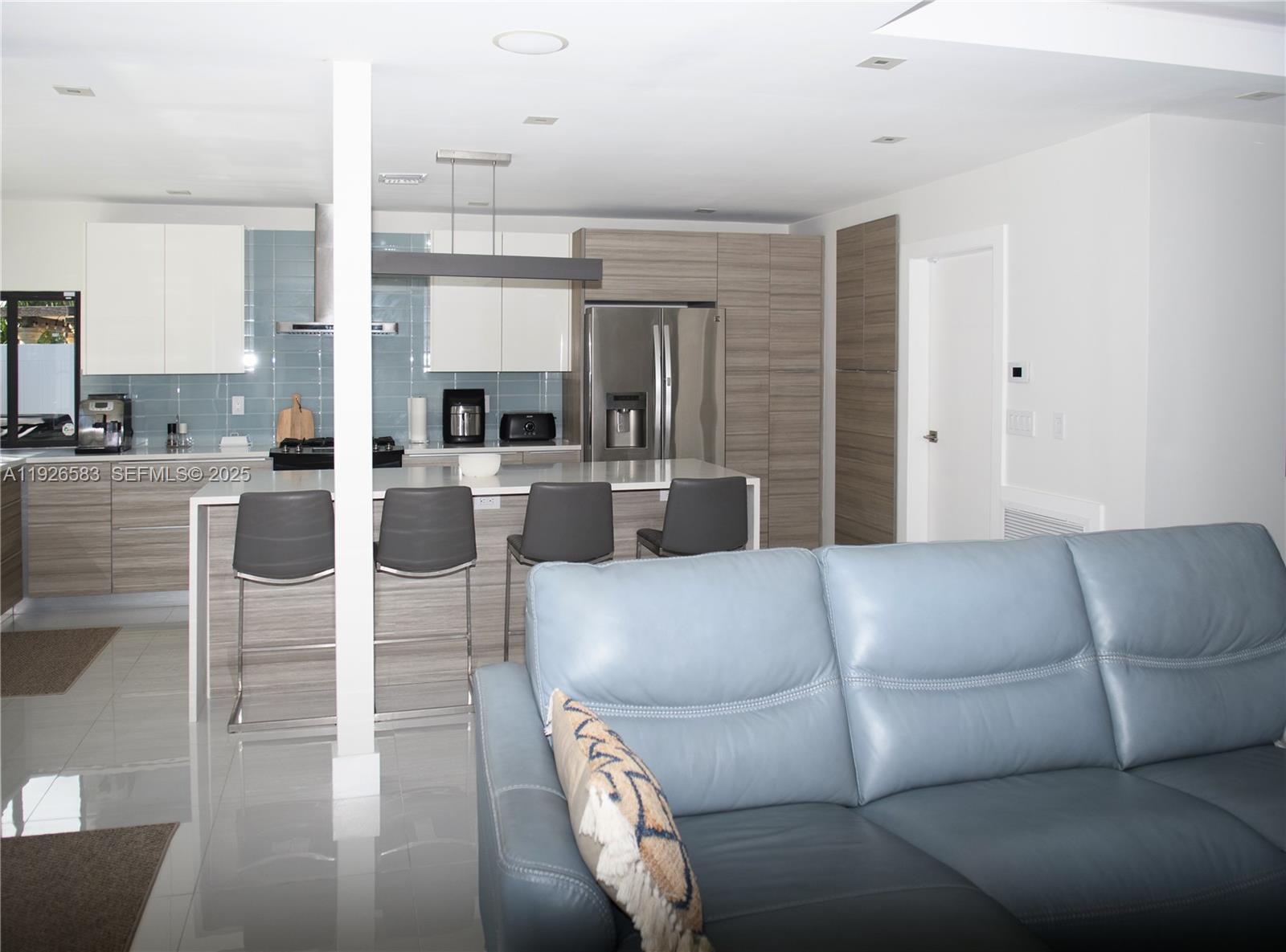 2734 SE 14th St Pompano Beach, FL 33062