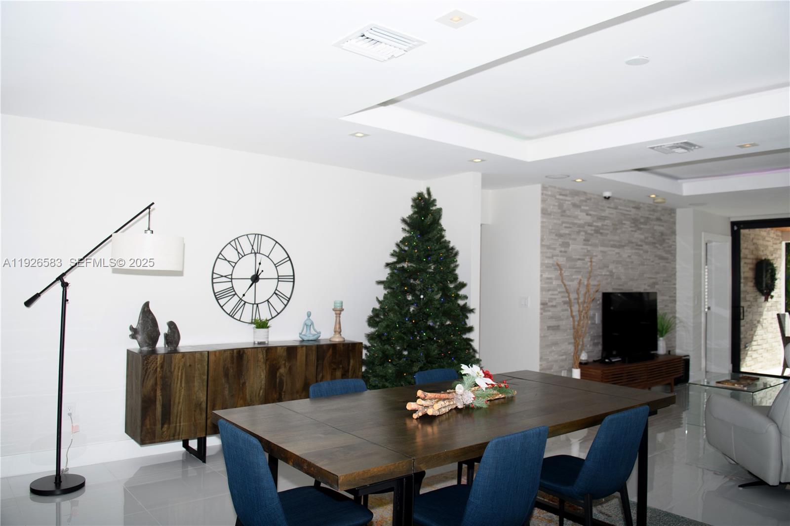 2734 SE 14th St Pompano Beach, FL 33062