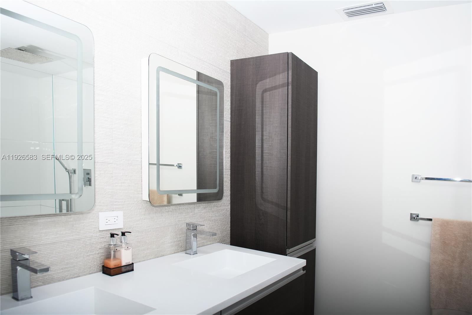 2734 SE 14th St Pompano Beach, FL 33062