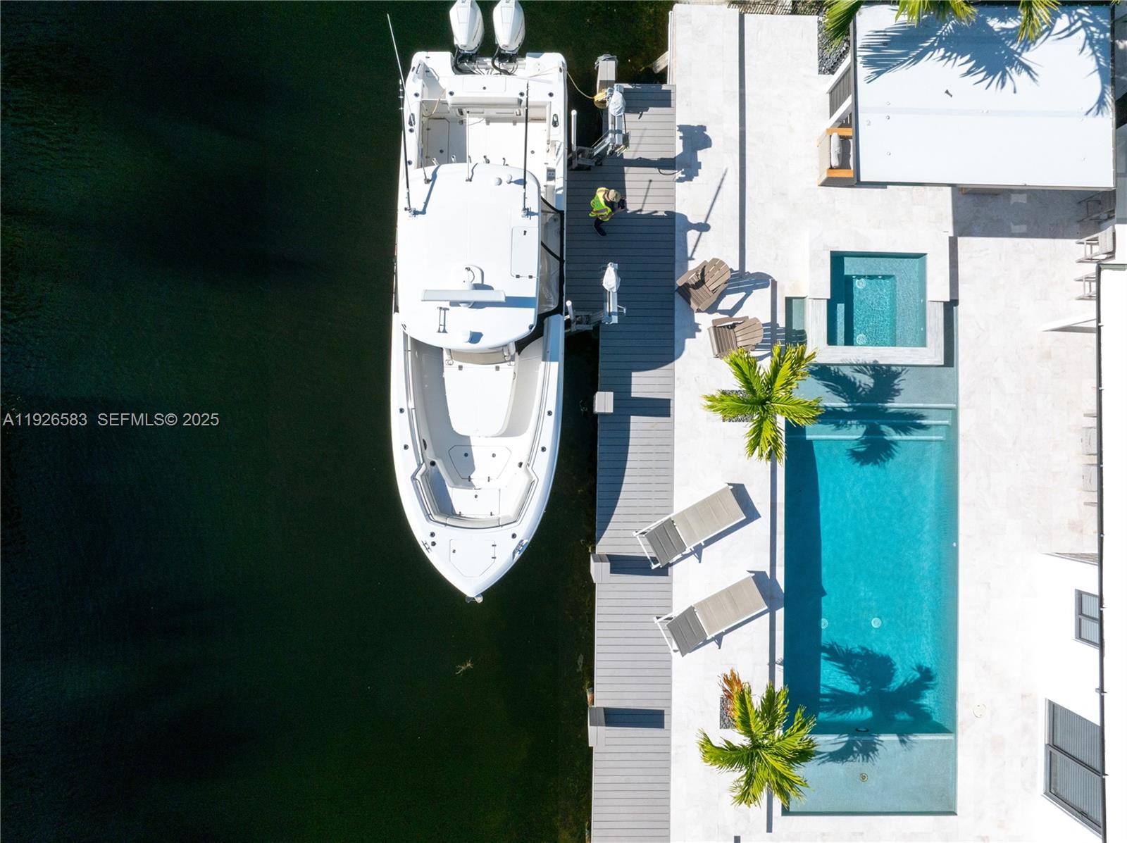 2734 SE 14th St Pompano Beach, FL 33062