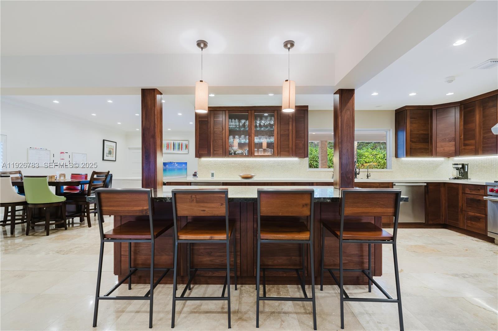 6755 SW 99th Ter Pinecrest, FL 33156