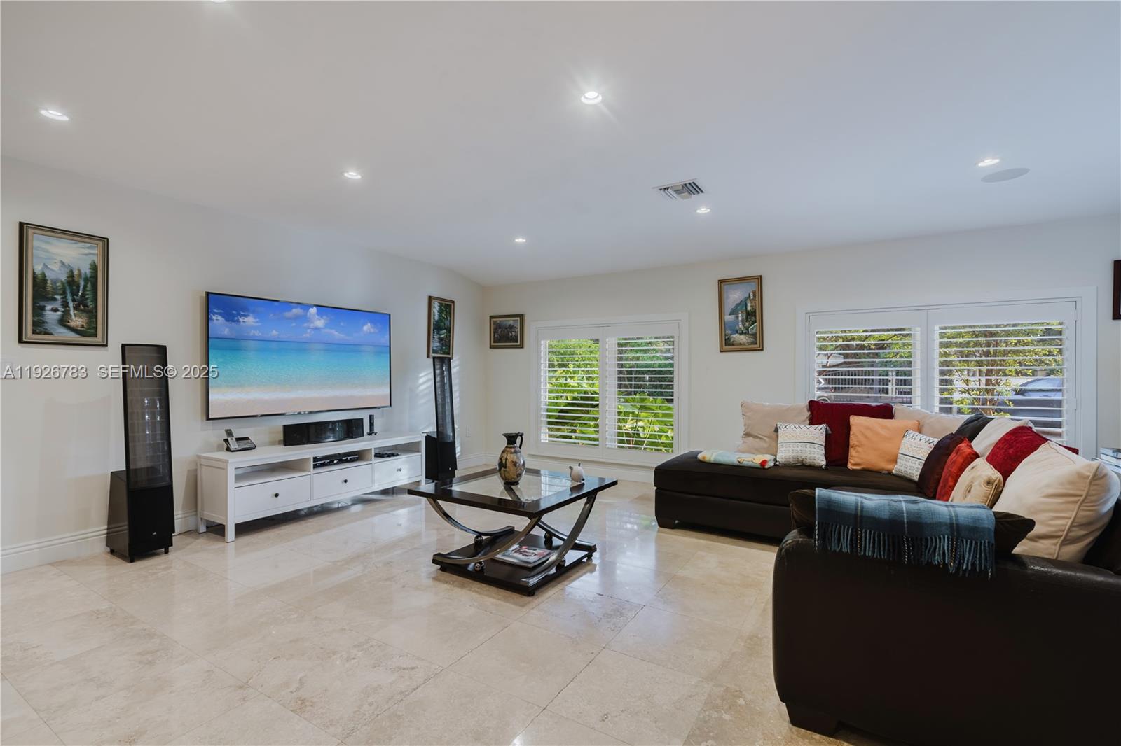 6755 SW 99th Ter Pinecrest, FL 33156