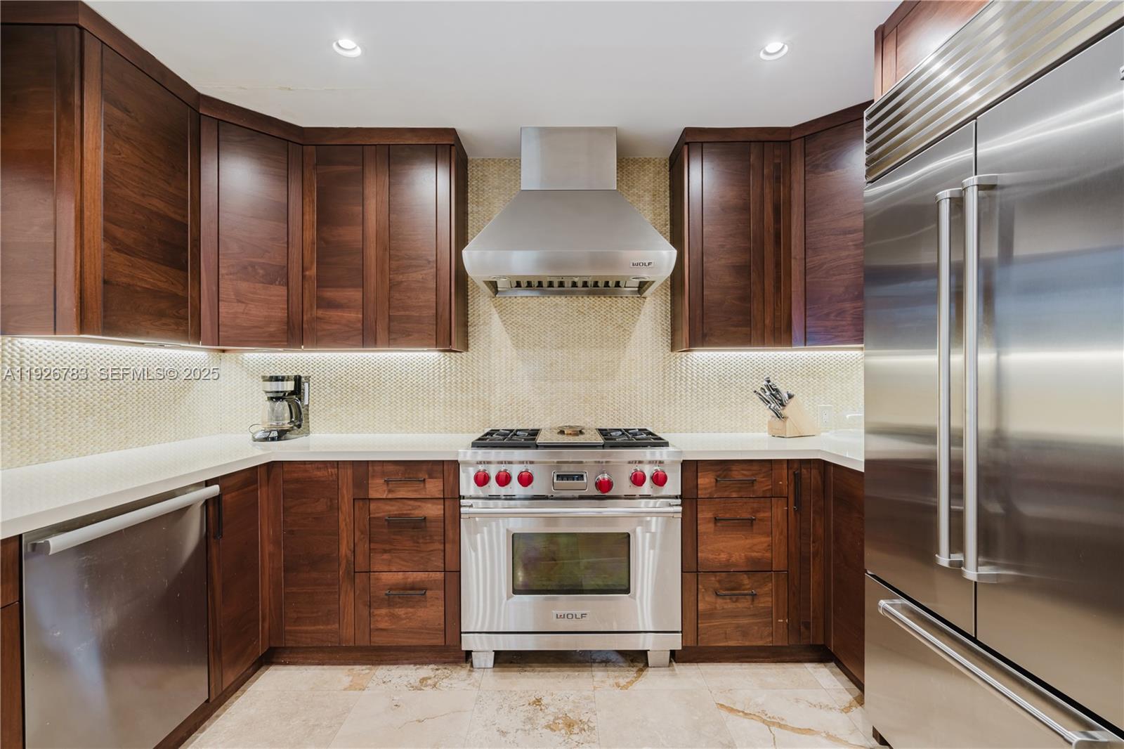 6755 SW 99th Ter Pinecrest, FL 33156