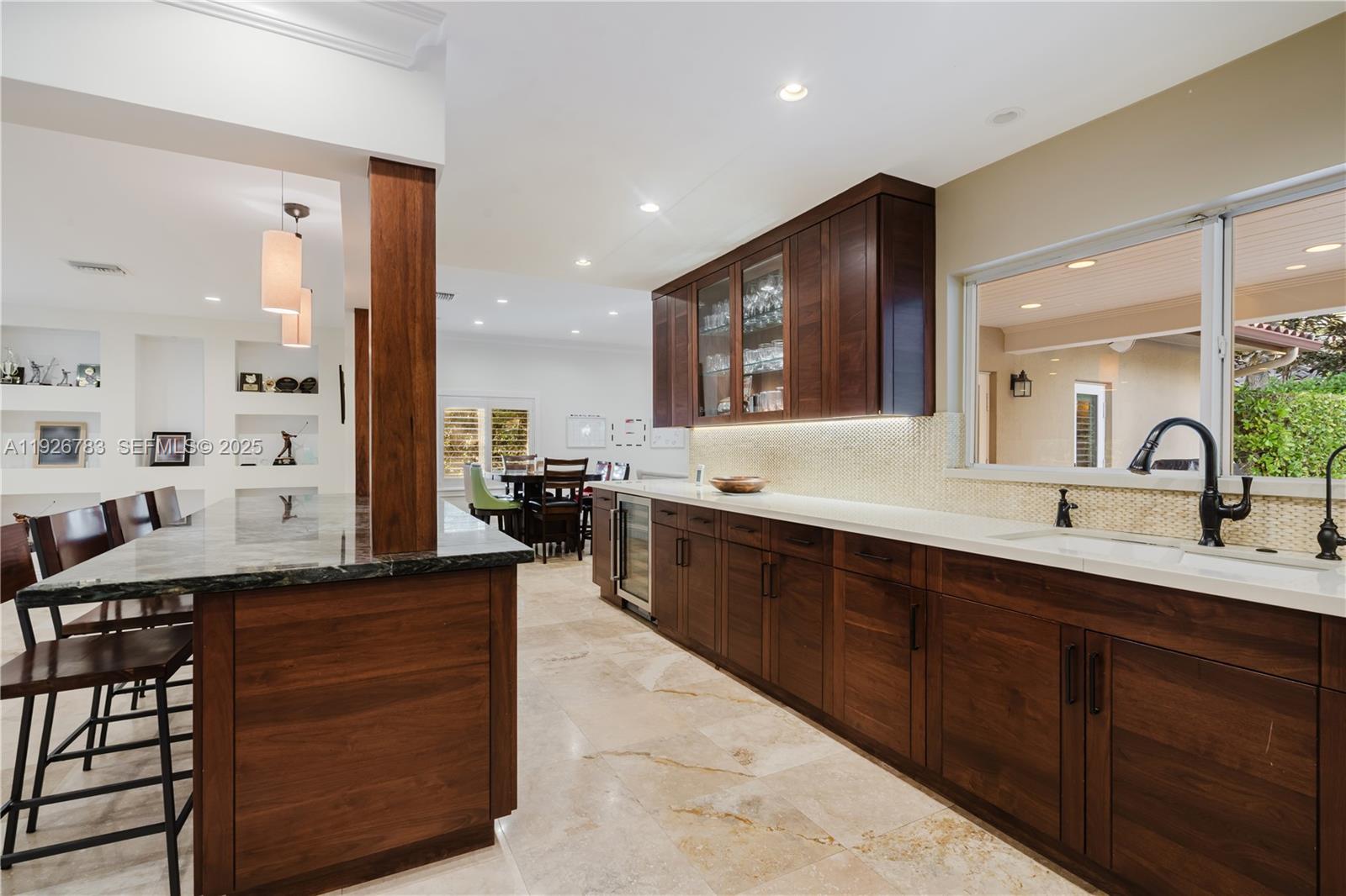 6755 SW 99th Ter Pinecrest, FL 33156