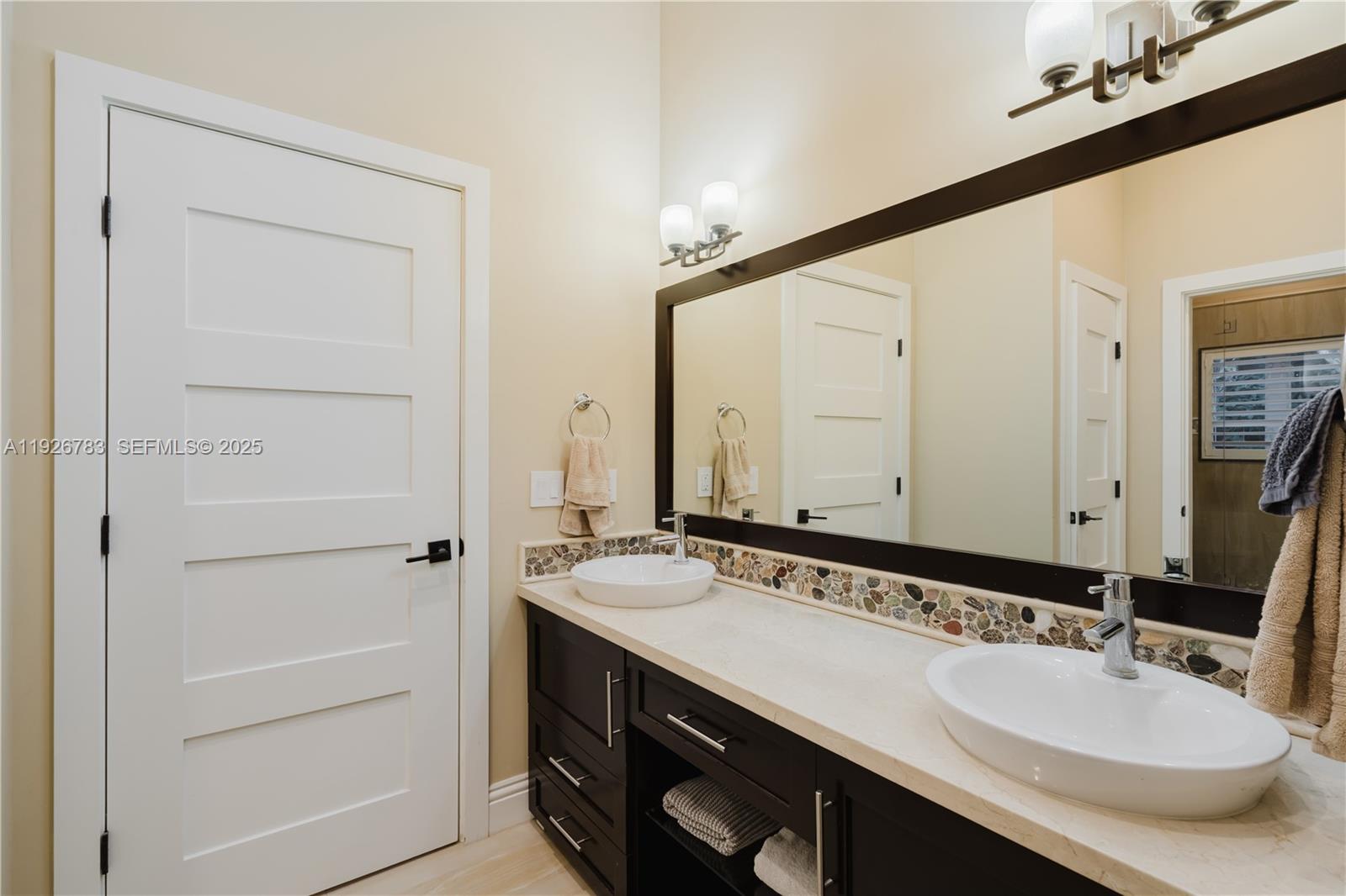 6755 SW 99th Ter Pinecrest, FL 33156