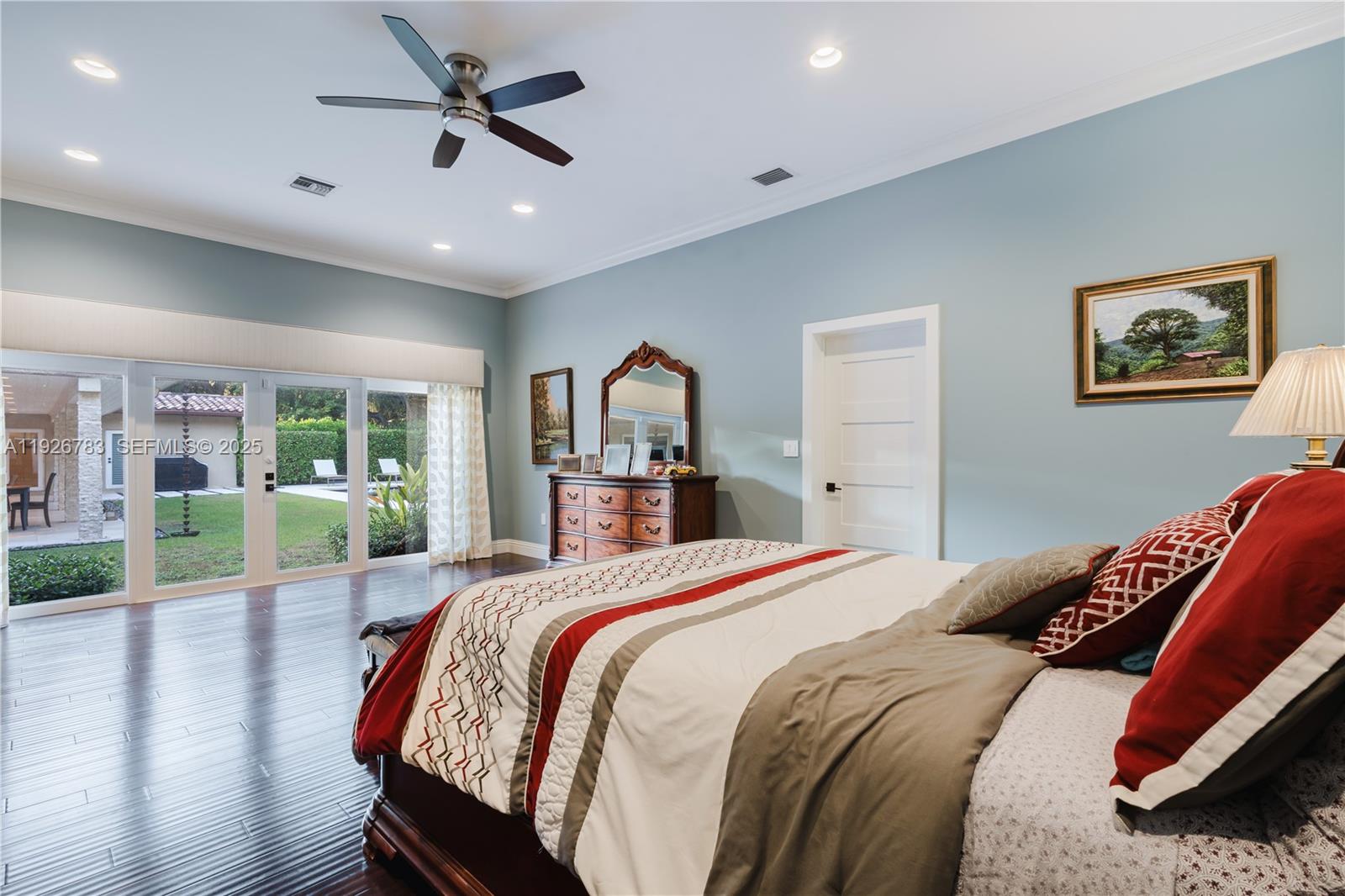 6755 SW 99th Ter Pinecrest, FL 33156