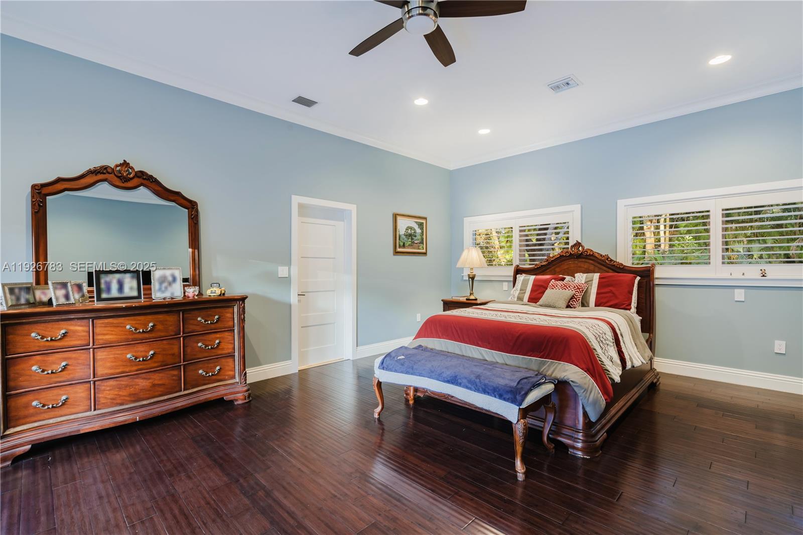 6755 SW 99th Ter Pinecrest, FL 33156