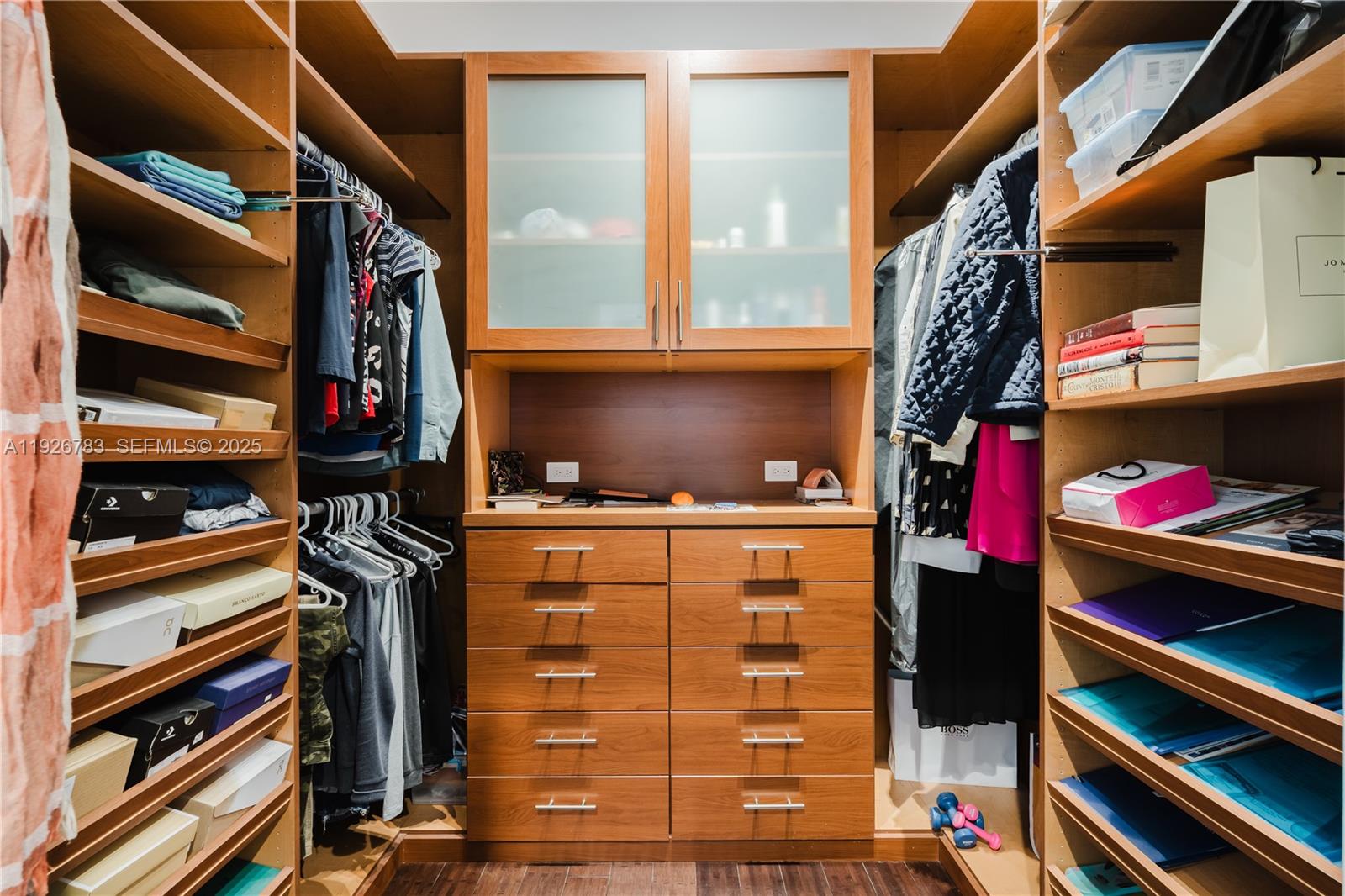 6755 SW 99th Ter Pinecrest, FL 33156