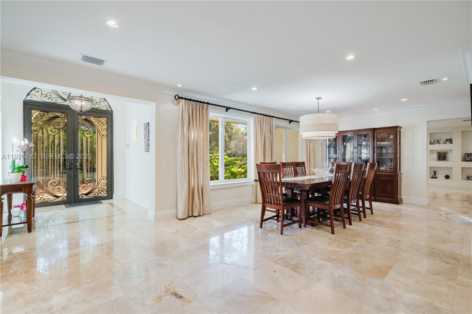 6755 SW 99th Ter Pinecrest, FL 33156