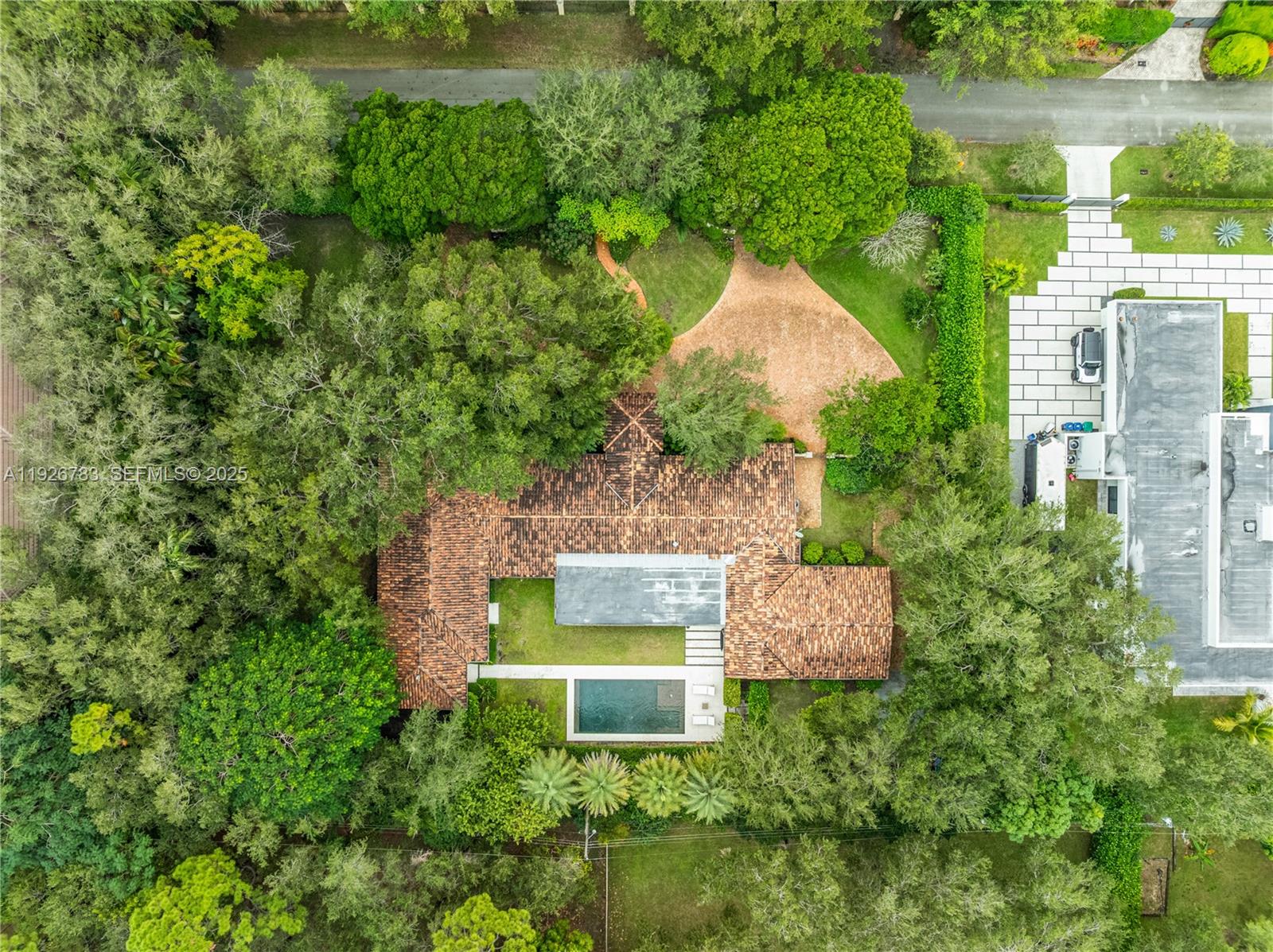 6755 SW 99th Ter Pinecrest, FL 33156