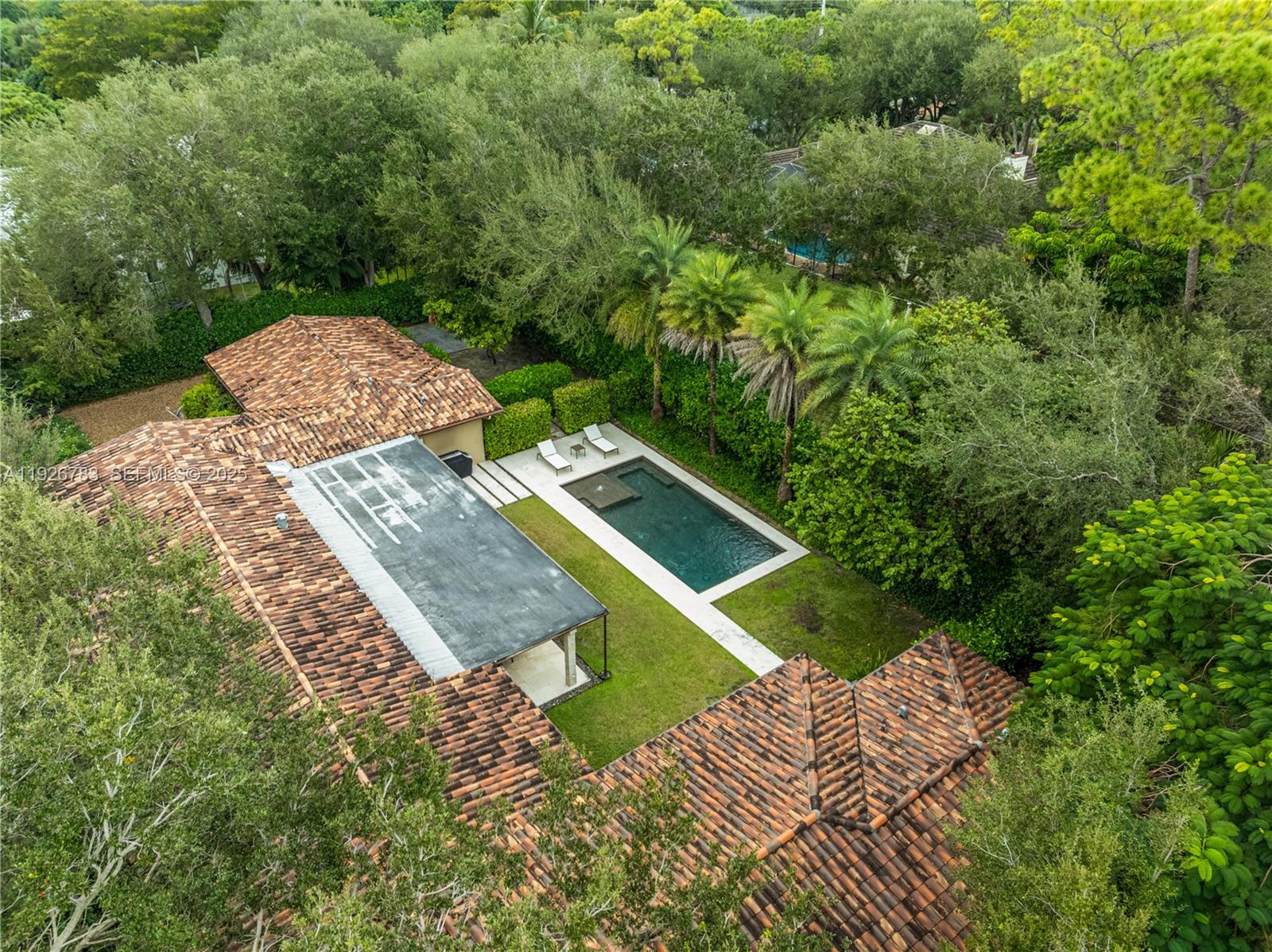 6755 SW 99th Ter Pinecrest, FL 33156