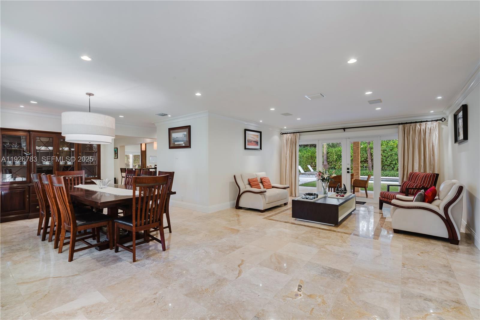 6755 SW 99th Ter Pinecrest, FL 33156