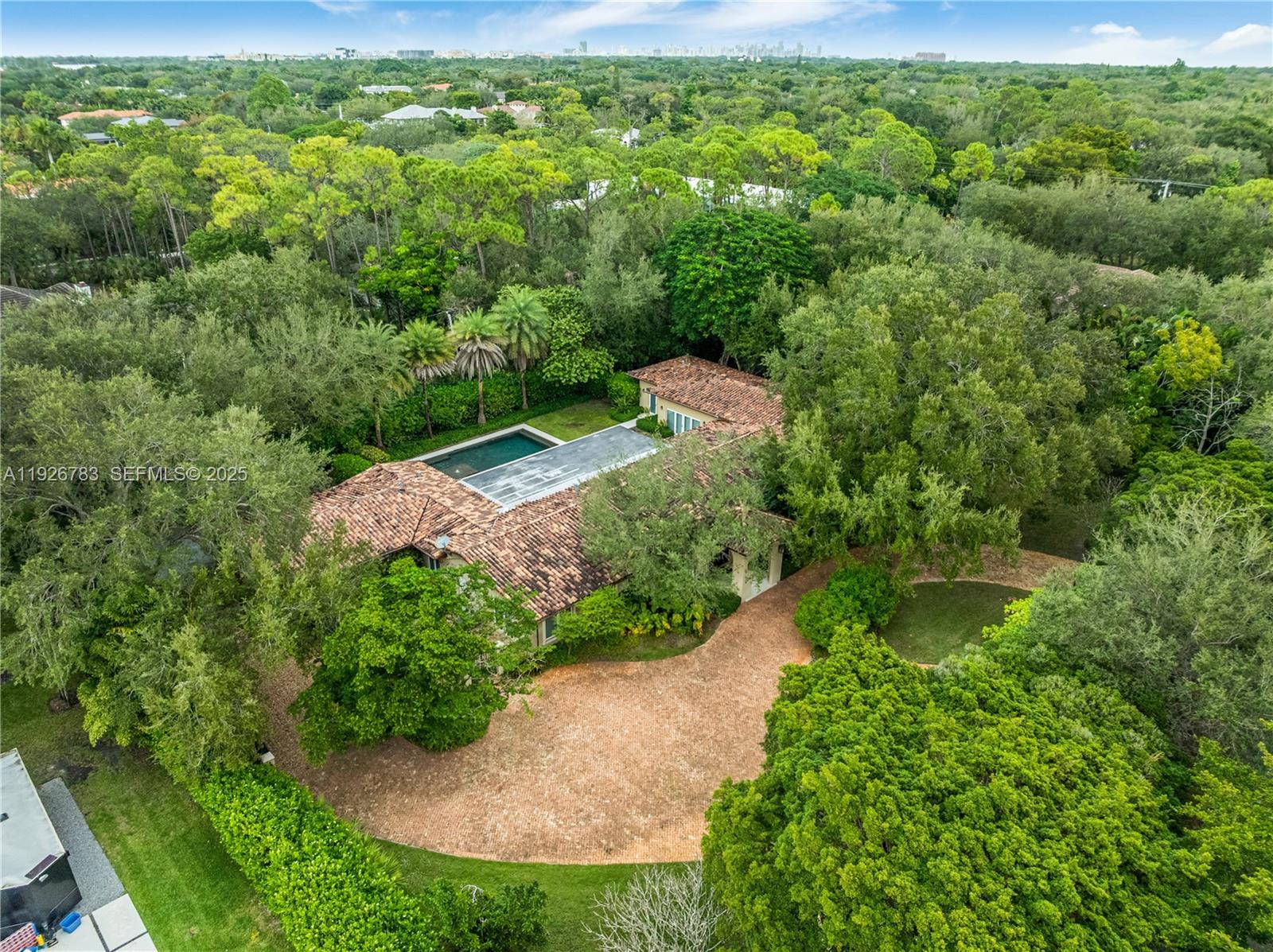 6755 SW 99th Ter Pinecrest, FL 33156