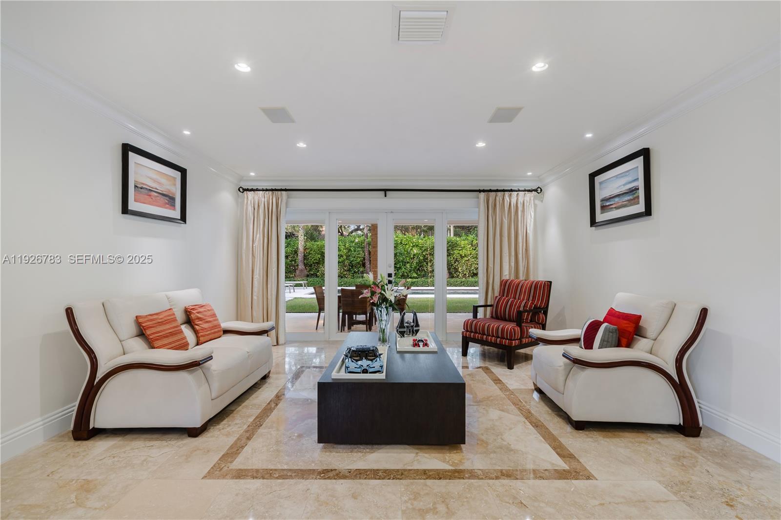 6755 SW 99th Ter Pinecrest, FL 33156