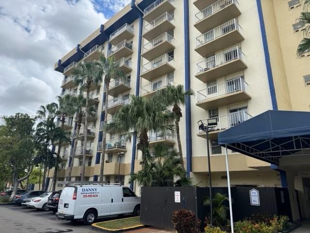 4550 NW 9th St #416E