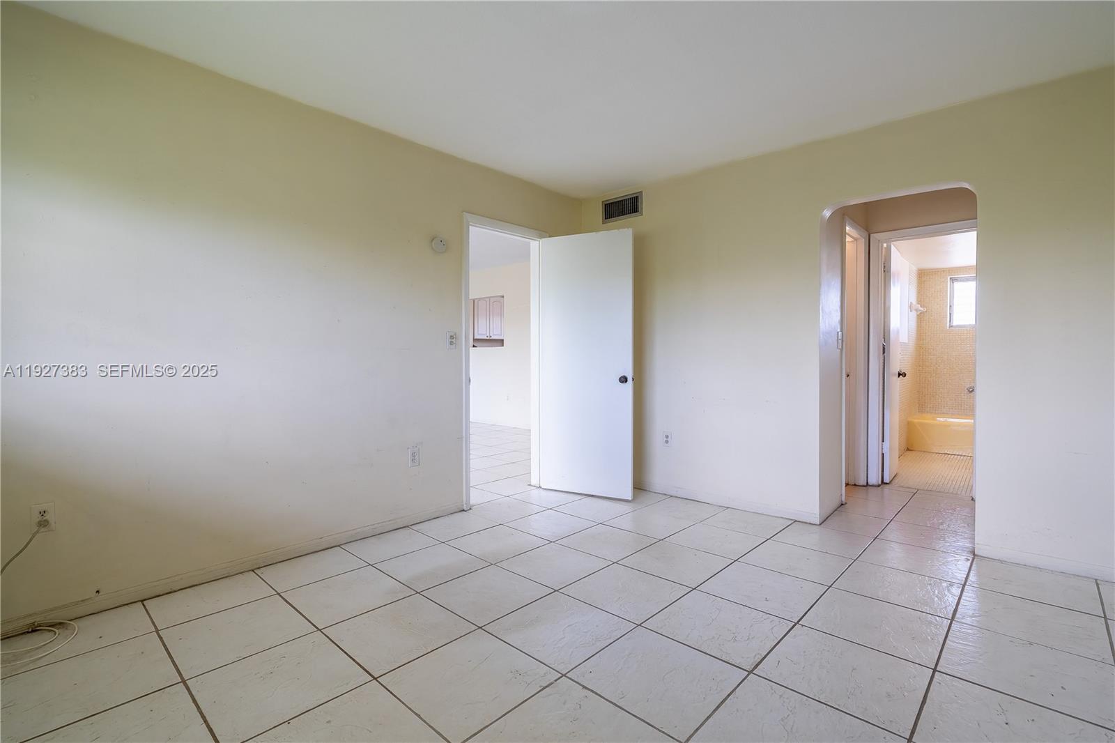 2929 Point East #A-303 Aventura, FL 33160