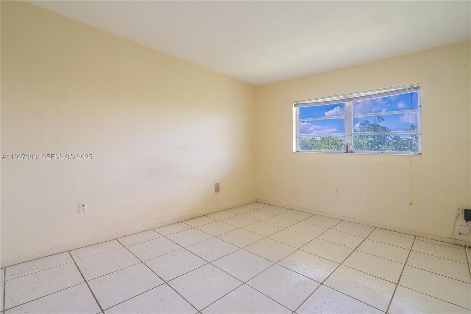 2929 Point East #A-303 Aventura, FL 33160