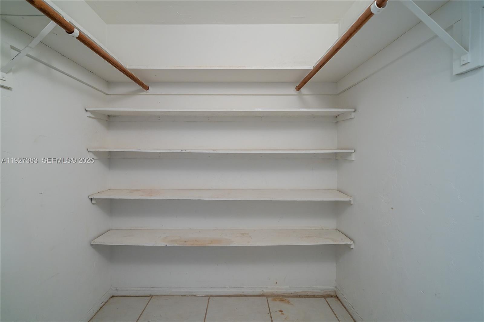 2929 Point East #A-303 Aventura, FL 33160