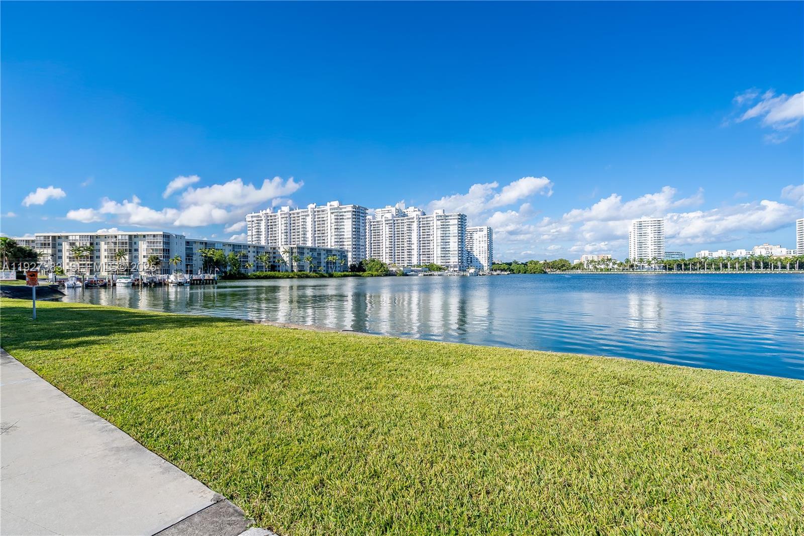 2929 Point East #A-303 Aventura, FL 33160