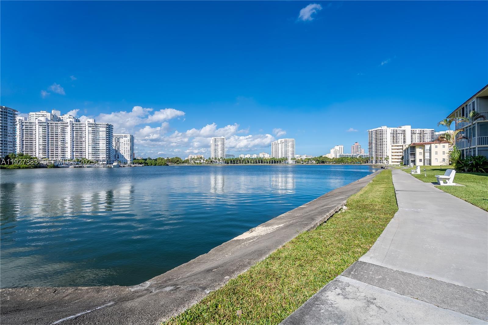 2929 Point East #A-303 Aventura, FL 33160